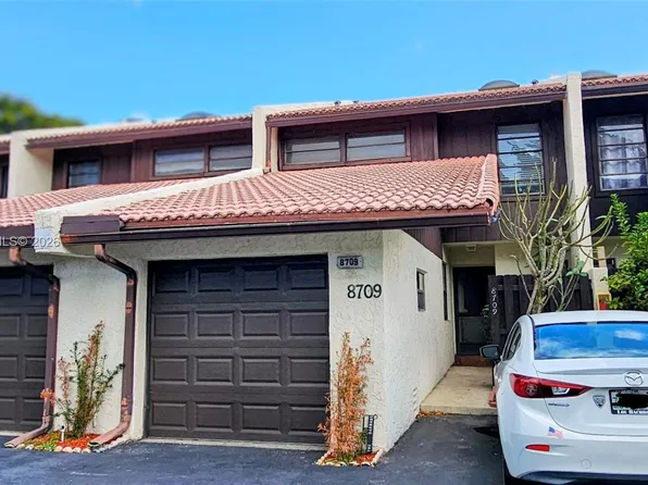 8709 NW 35th St #5, Coral Springs, FL 33065