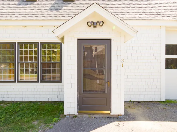 31-33 Booker Street #3, Thomaston, ME 04861