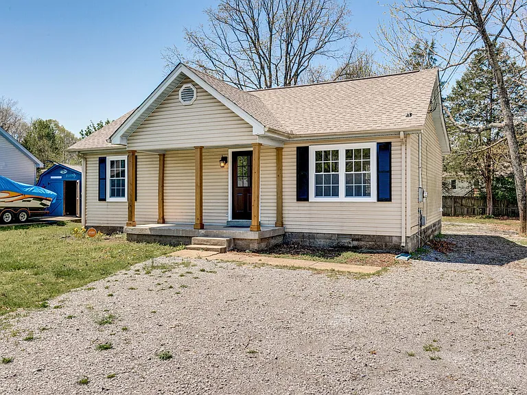 4908 Deerhaven Dr — Photo 2