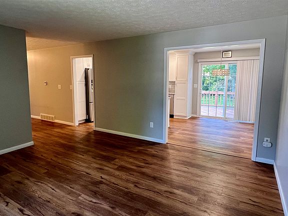 4th image of 4451 W 28th St