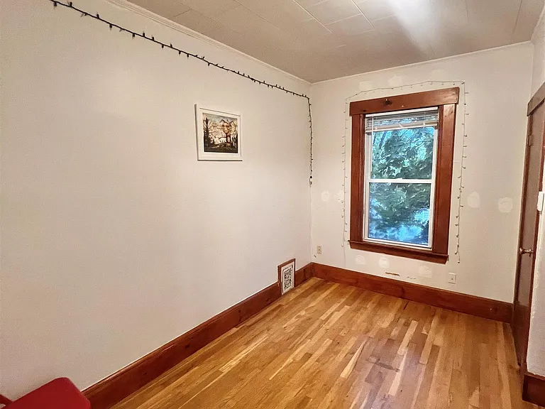 34 William St #1 — Photo 10