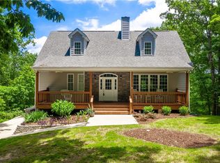 5040 McKinzey Ln, Flowery Branch, GA