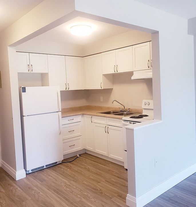 1st image of 1191 Lillian Ave Unit 207
