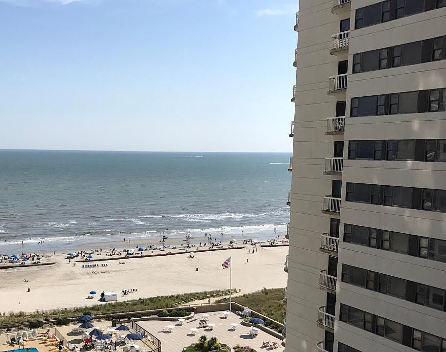 1st image of 3101 Boardwalk #1502A1