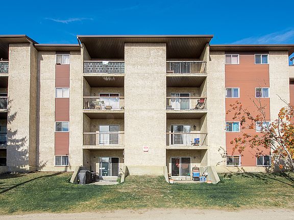 3rd image of 4302C 43rd St