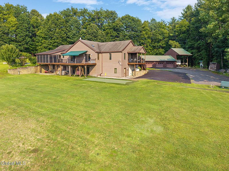 2nd image of 942 Murray Road