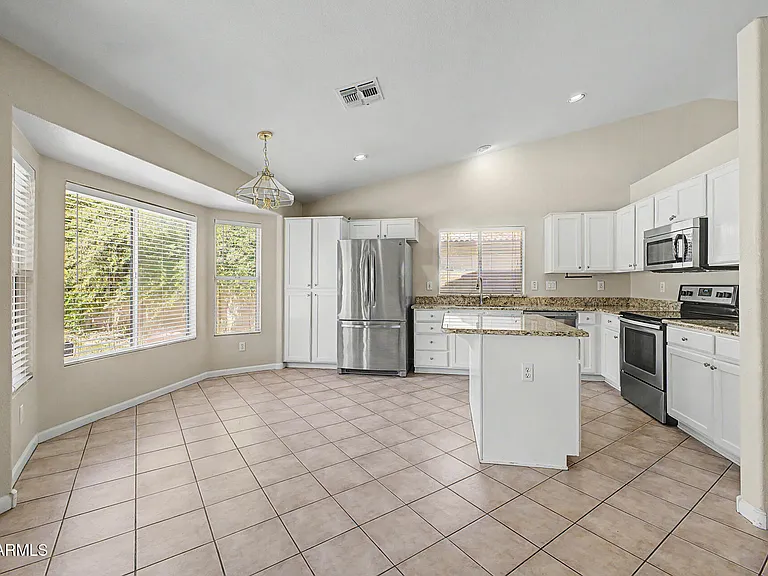 8752 W Melinda Ln — Photo 19