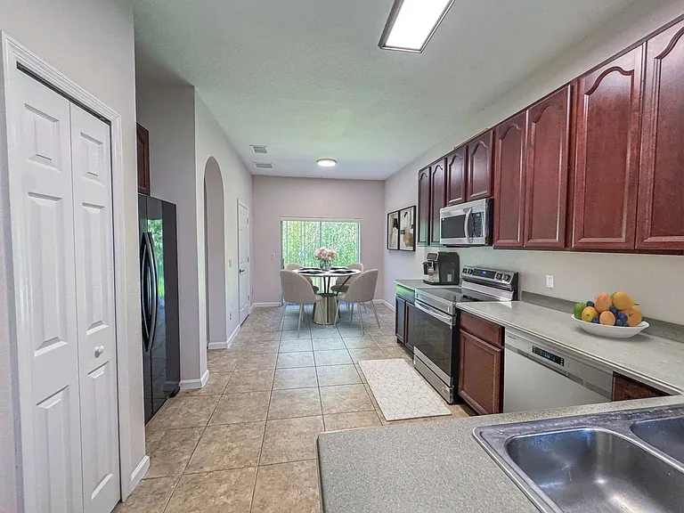 16617 Cedar Crest Dr — Photo 9