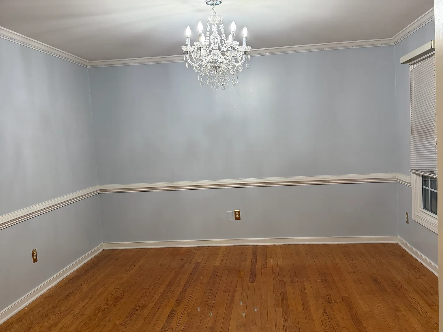 3 bed, 1928 sqft, $2,650 — Photo 3