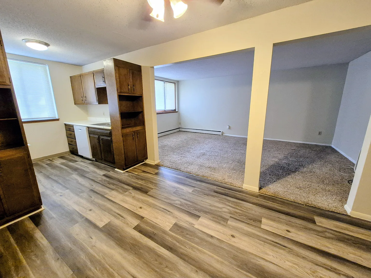 2 bed, 900 sqft, $900 — Photo 2