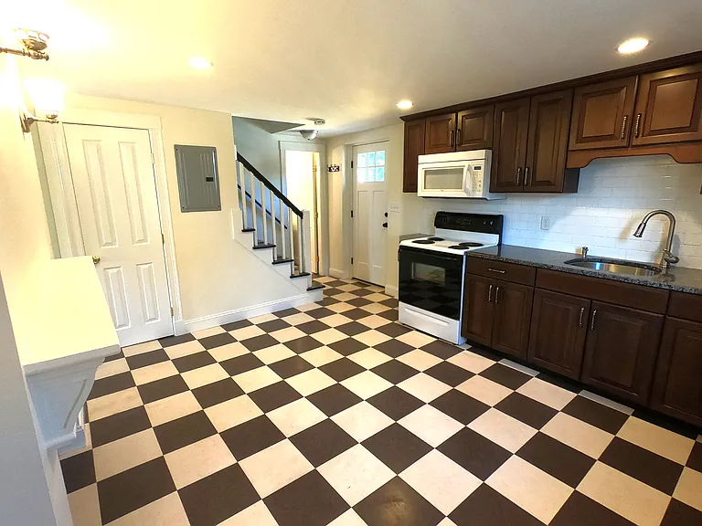 65 Harnden St #3 — Photo 19