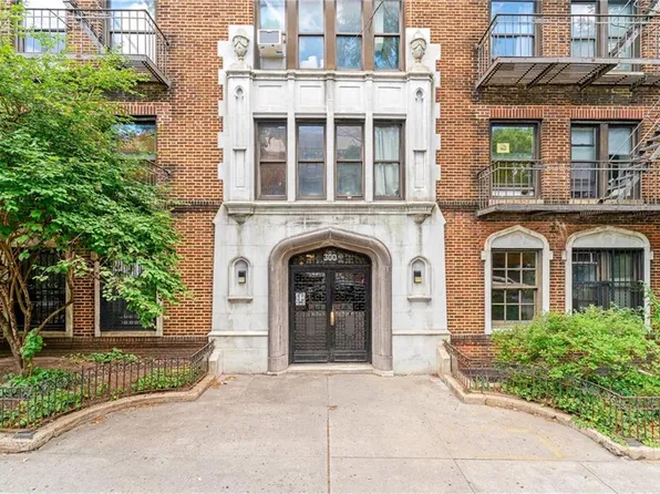 300 8th Ave APT 4N, Brooklyn, NY 11215