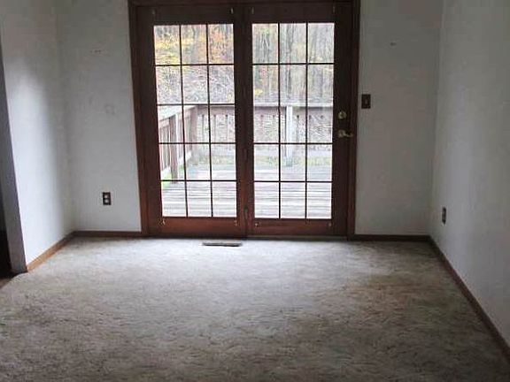 5th image of 2234 Branchton Rd