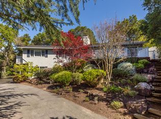 7 Valencia Ct, Portola Valley, CA 94028