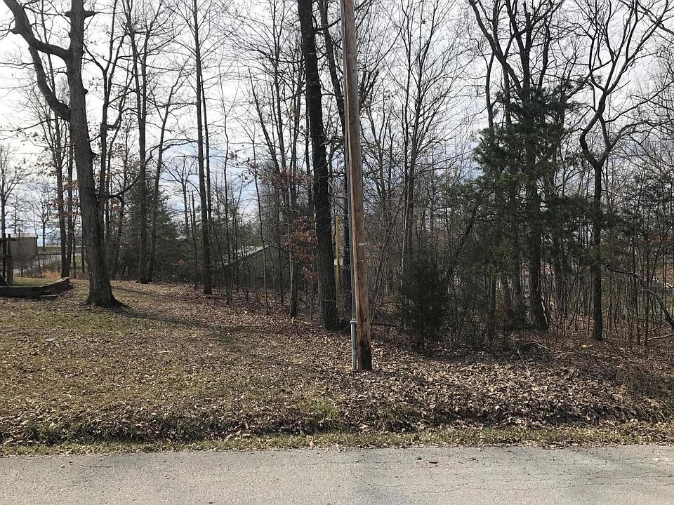 2nd image of 301 Hedge Iron Dr