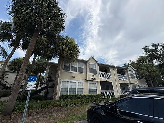 2 bed, 2.0 bath, 836 sqft, $1,620 — Photo 2