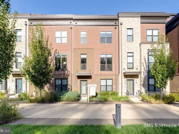 3509 Sutton Heights Cir, Fairfax, VA 22031