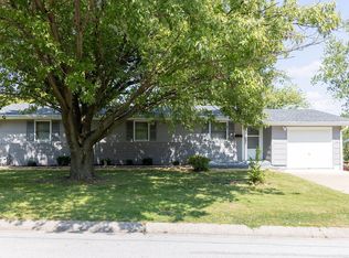 1924 Stuart St, Hannibal, MO 63401