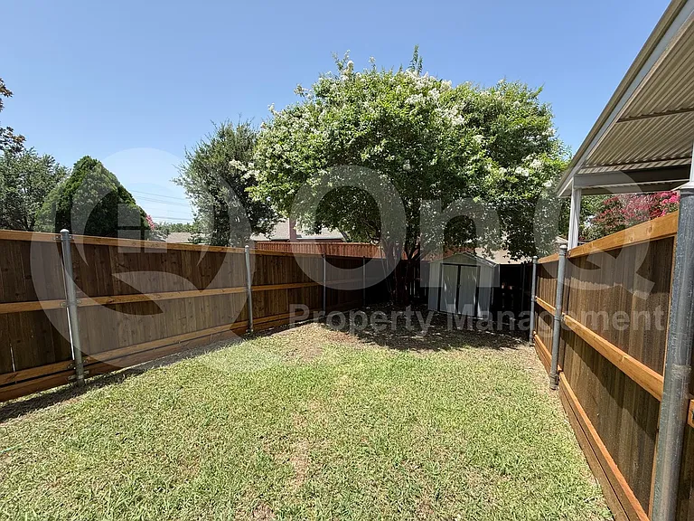 2209 Meadowstone Dr — Photo 25