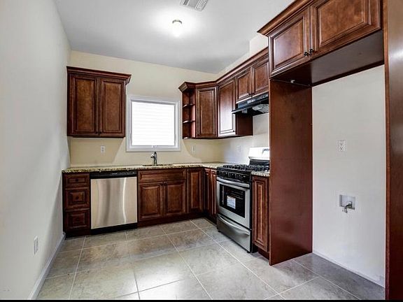 4th image of 62 Bache Ave #B