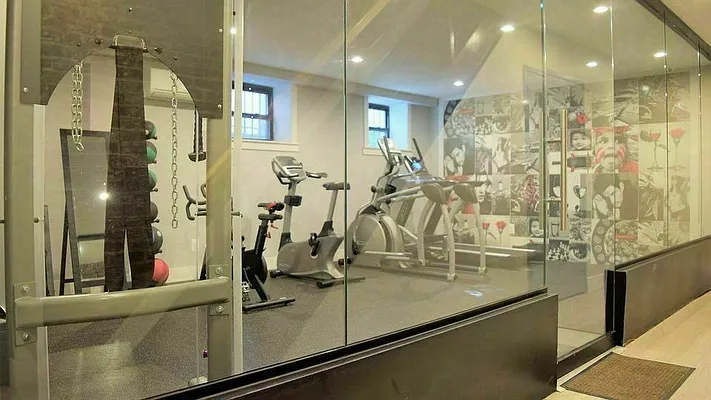 Rented by Nooklyn NYC LLC | media 19