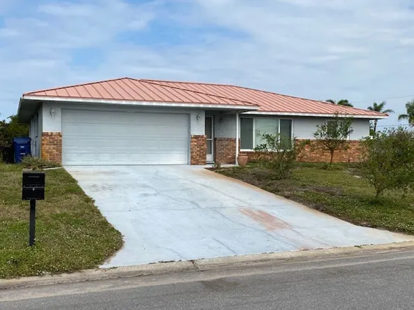 1359 Cambridge Dr, Venice, FL 34293