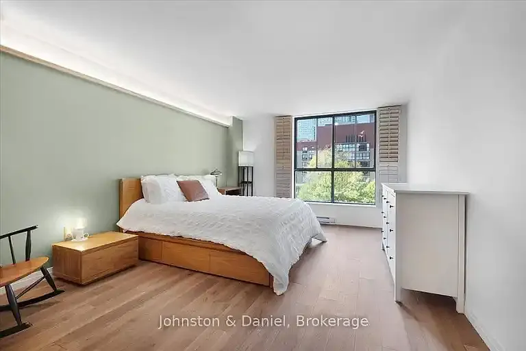 2 bed, 2.0 bath, 1881 sqft, $5,950 — Photo 2