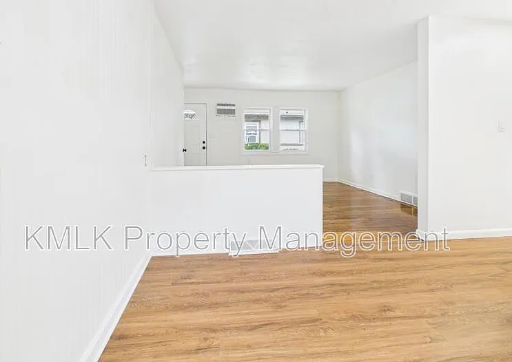 1622 Merrill Ave — Photo 10