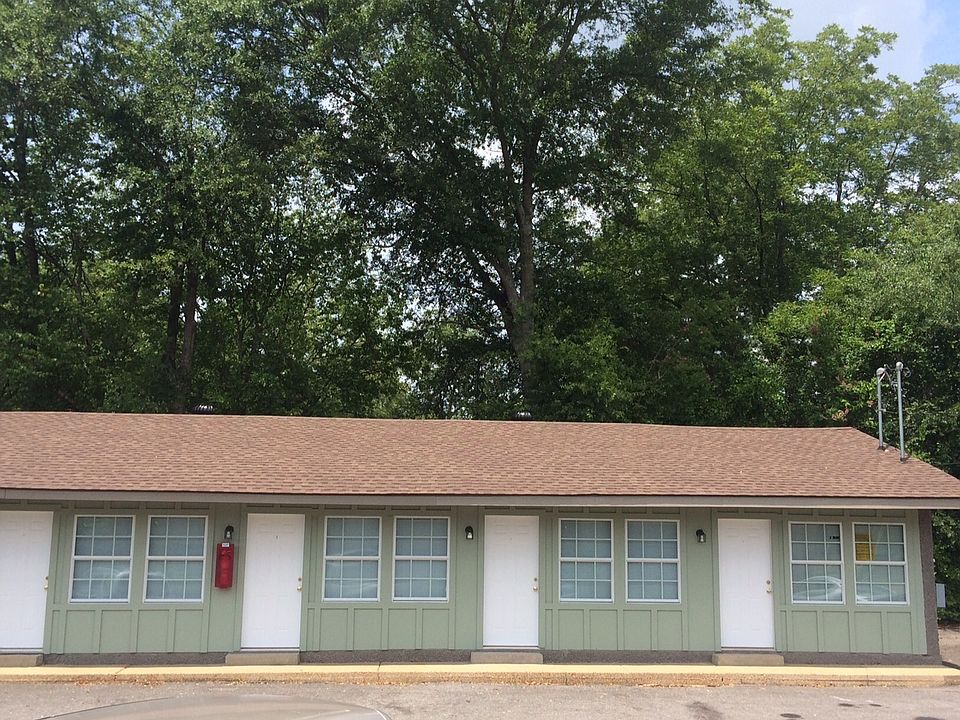 1st image of 139 39th St E