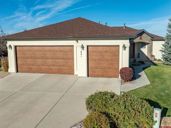 901 Black Canyon Way, Montrose, CO 81403