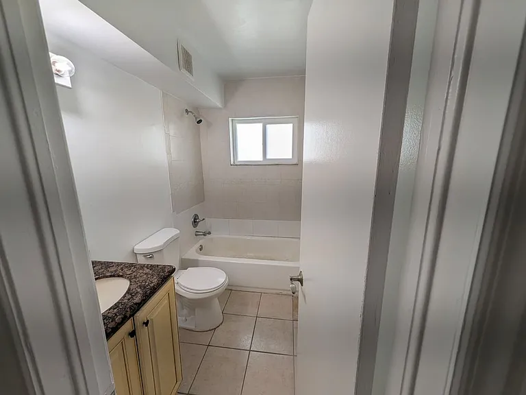 817 Lighthouse Dr #B — Photo 14