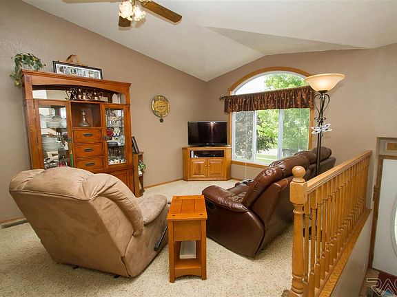 5th image of 6061 W Jordan Ct
