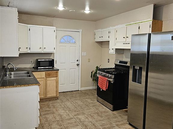 4th image of 2813 NW 35th Pl