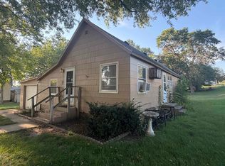 851 Iowa St, Akron, IA 51001
