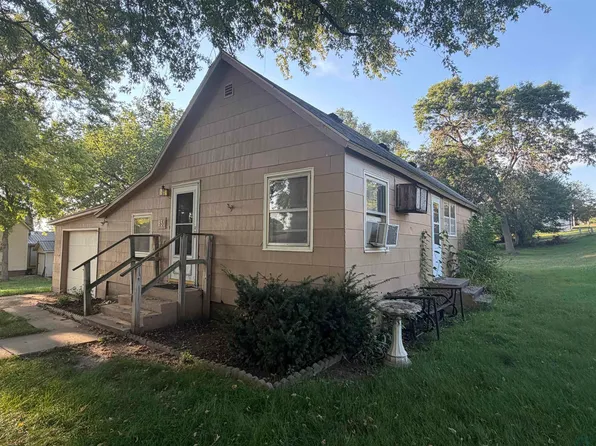 851 Iowa St, Akron, IA 51001