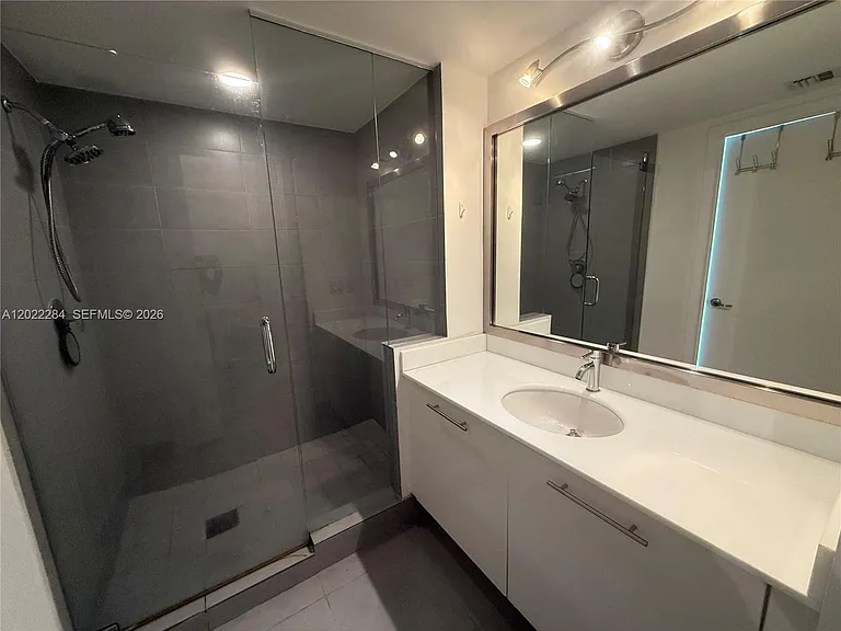 92 SW 3rd St #3709 — Photo 11