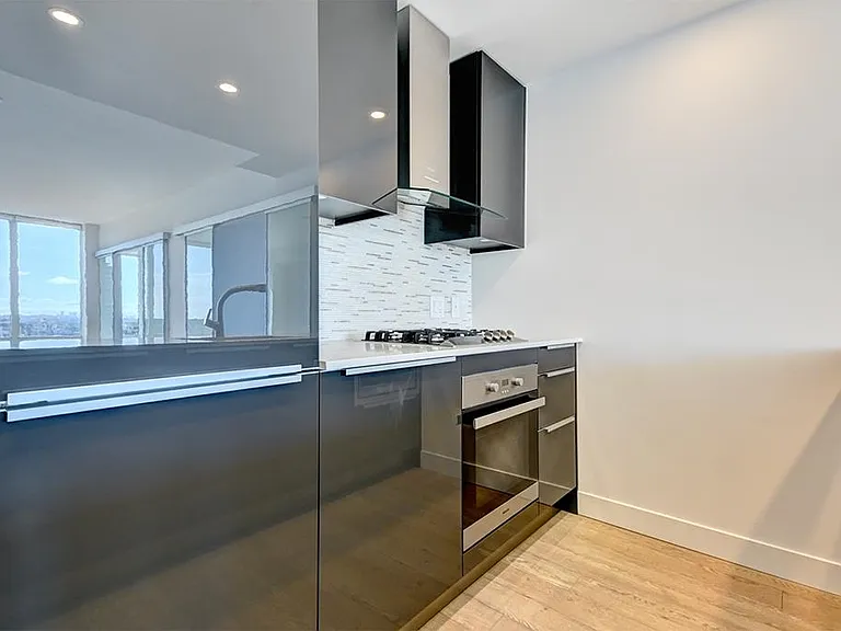 1283 Howe St #3104 — Photo 13