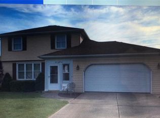 135 Heritage Farm Rd, Buffalo, NY 14218