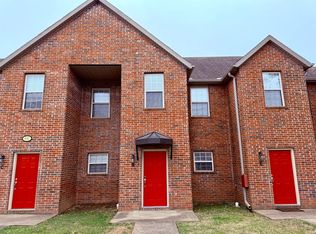 611 W Grove Ave, Springdale, AR 72764