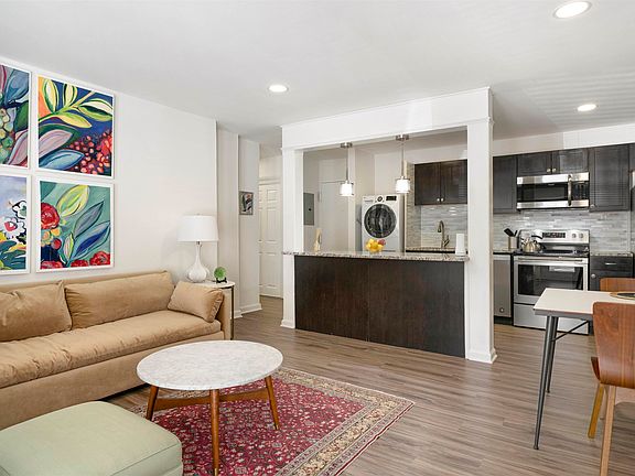 3rd image of 1800 Jefferson Park Ave
