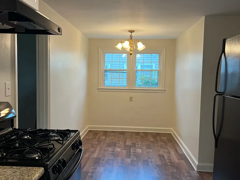 1241 Schiller Ave #2 — Photo 8