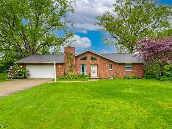 3660 Logan Cir, Akron, OH 44319
