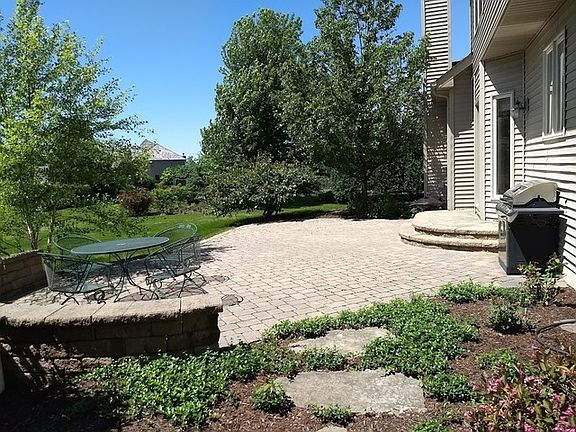 3rd image of 670 Cole Dr