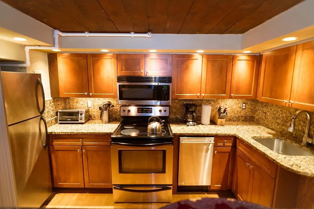 113 Beacon St in Boston, MA 02116 — Photo 3