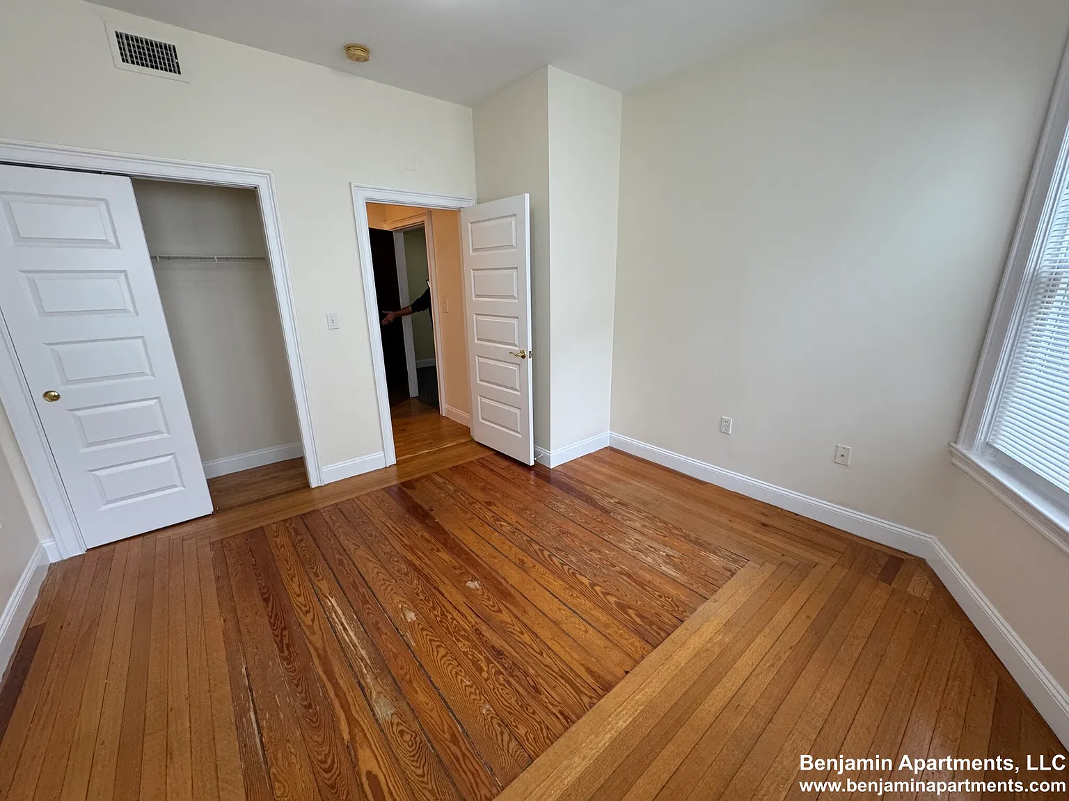 2 bed, $3,300 — Photo 4