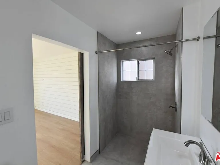 3125 Jacinto Ave — Photo 17