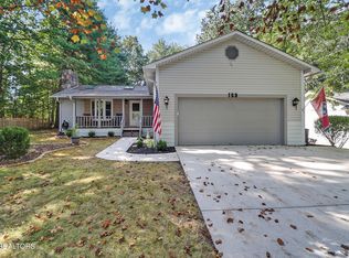 153 Lakeside Dr, Crossville, TN 38558