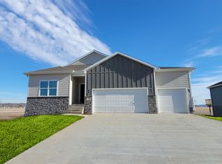 8503 S 63rd St, Papillion, NE 68157