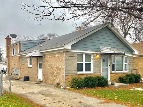 3210 Madison St, Bellwood, IL 60104