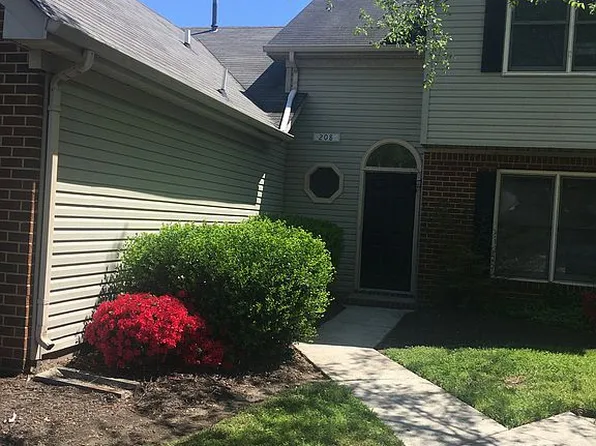 208 Alder Wood Dr, Hampton, VA 23666